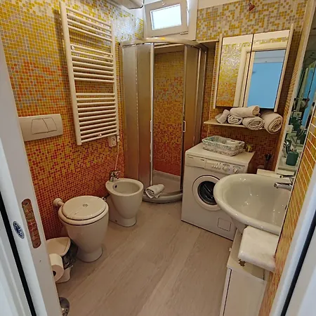 公寓 Due Passi Dal Mare 阿拉西奥